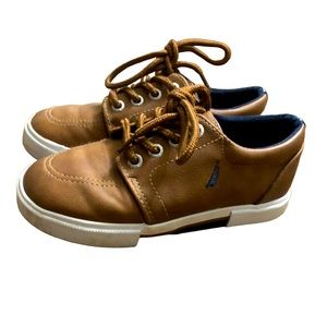 Nautica Boys Shoes Size 10